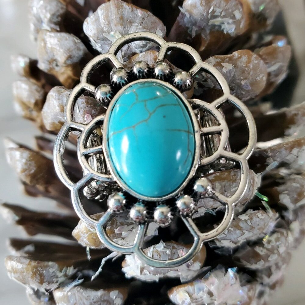 Silver Tone Stretch Ring with Turquoise Stone 💥3 for $24💥